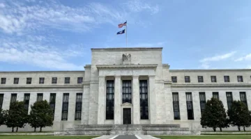 انتظار اجتماع البنك الاحتياطي الفيدرالي مع تساؤلات حول مستقبل معدل الفائدة