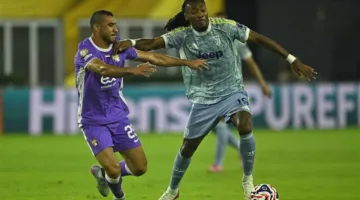 انتهت مباراة كأس العالم للأندية بفوز العين على الوداد بنتيجة (1-2)