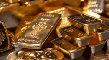 انخفاض أسعار الذهب وسط تزايد الضبابية السياسية… والقلق في الشرق الأوسط يؤثر على الأسواق