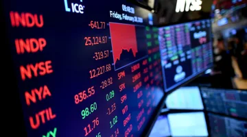 انخفاض الأسهم الأمريكية بحوالي 1%.. و”داو جونز” يخسر 770 نقطة