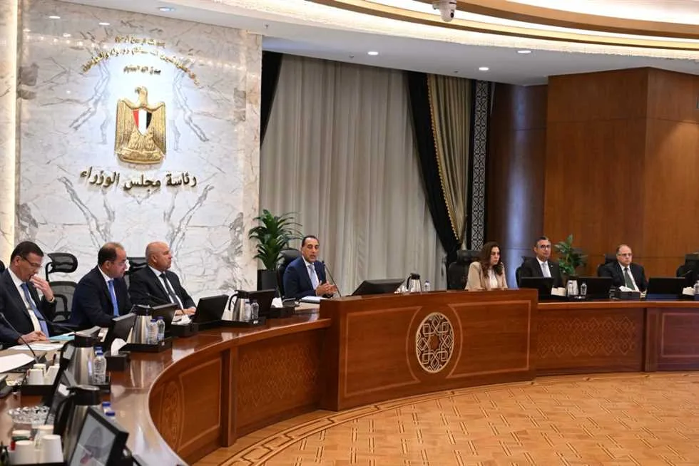 «انخفاض التضخم فائدة للجميع».. «مدبولي» يرسل رسالة لرؤساء الغرف الصناعية خلال اجتماع لجنة مراقبة الأسعار. «انخفاض التضخم فائدة للجميع».. «مدبولي» يرسل رسالة لرؤساء الغرف الصناعية خلال اجتماع لجنة مراقبة الأسعار.