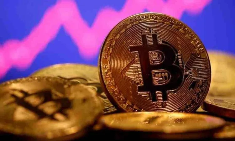 انخفاض قيمة بيتكوين إلى 103,900 دولار عقب الهجوم الإسرائيلي على إيران انخفاض قيمة بيتكوين إلى 103,900 دولار عقب الهجوم الإسرائيلي على إيران