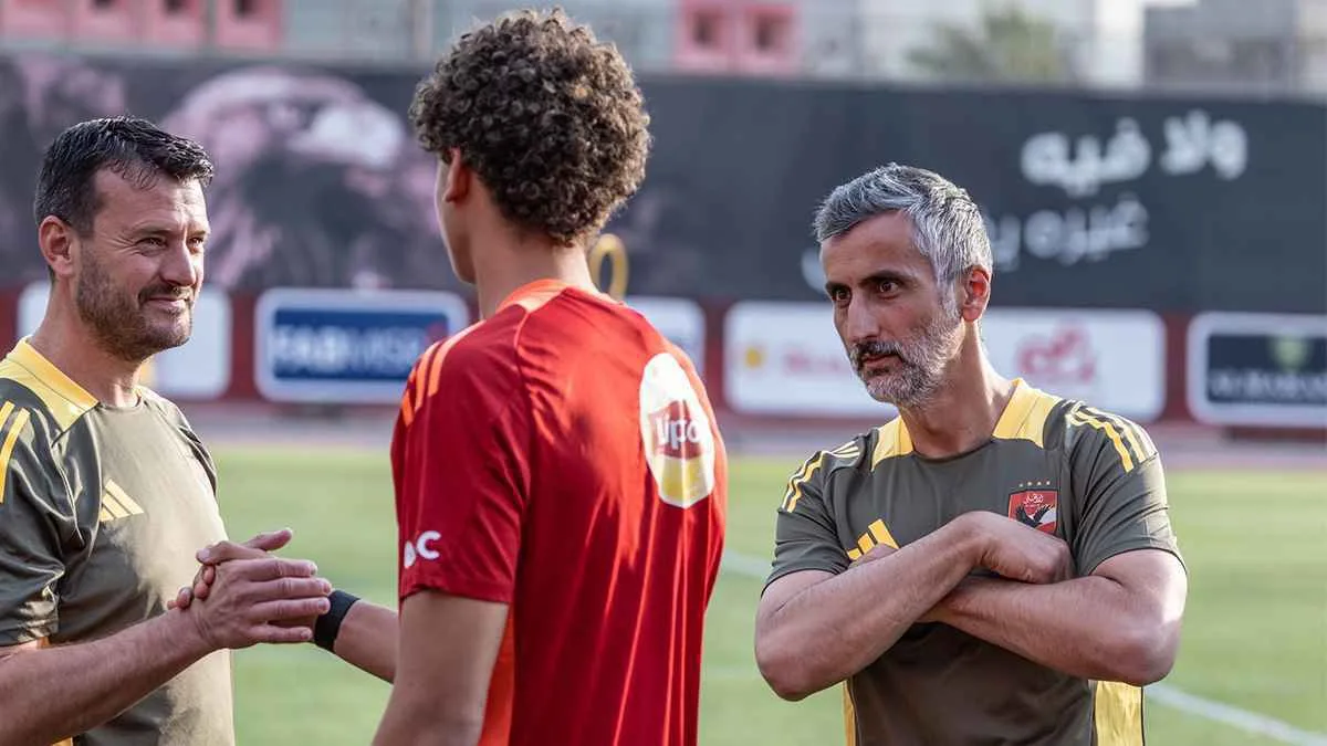 انطباعات نجوم الأهلي بعد أول تدريب مع ريفيرو.. و3 حقائق عن المترجم الجديد انطباعات نجوم الأهلي بعد أول تدريب مع ريفيرو.. و3 حقائق عن المترجم الجديد