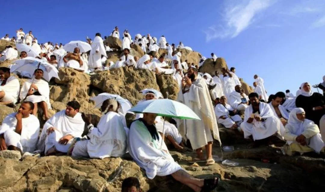 انطلاق أول دفعات حجاج الجمعيات الأهلية في 10 يونيو من جدة و14 يونيو من المدينة المنورة انطلاق أول دفعات حجاج الجمعيات الأهلية في 10 يونيو من جدة و14 يونيو من المدينة المنورة