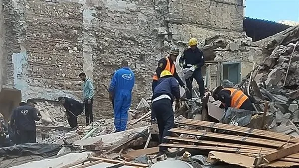 انهيار مبنى قديم في منطقة باكوس بشرق الإسكندرية دون تسجيل إصابات انهيار مبنى قديم في منطقة باكوس بشرق الإسكندرية دون تسجيل إصابات