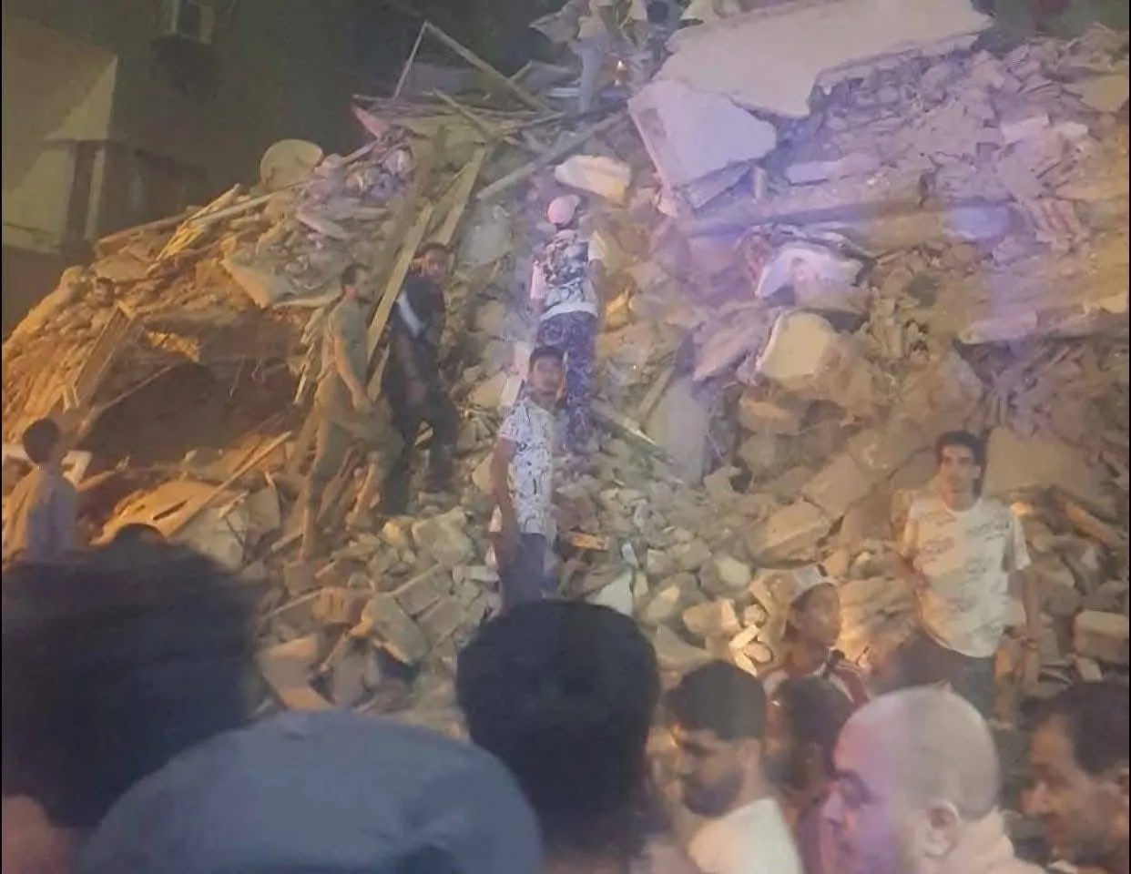 انهيار مبنى وإصابات: ما الذي وقع في منطقة السيدة زينب؟ انهيار مبنى وإصابات: ما الذي وقع في منطقة السيدة زينب؟
