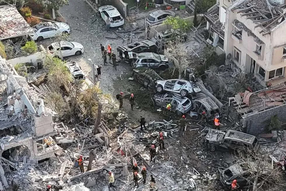 باحث في الشؤون الدولية: تصاعد التوتر بين إيران وإسرائيل يفتح أمام المنطقة خيارات متعددة.