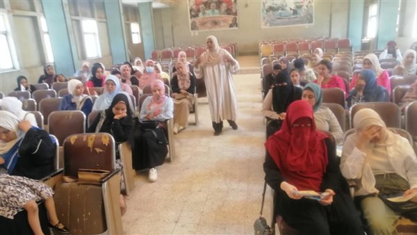 بالصور.. «إدارة السكان» تنظم ورشة عمل تتناول سلبيات الزواج في الأقصر بالصور.. «إدارة السكان» تنظم ورشة عمل تتناول سلبيات الزواج في الأقصر