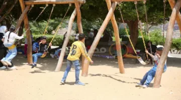 بالصور.. تجمع حاشد من الزوار في حديقة الأزهر خلال اليوم الثاني لعيد الأضحى