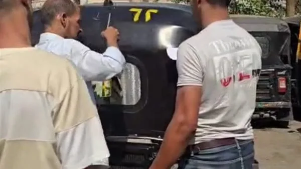بالصور.. تسجيل “التكاتك” في حلوان والمناطق المحيطة كجزء من خطة أمنية شاملة. بالصور.. تسجيل “التكاتك” في حلوان والمناطق المحيطة كجزء من خطة أمنية شاملة.