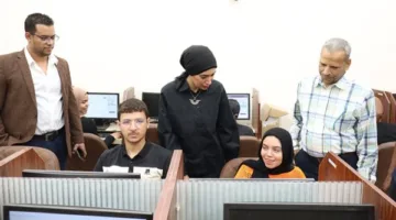 بالصور.. رئيس جامعة الأقصر يزور لجان الامتحانات للتأكد من سير العملية الامتحانية بشكل منتظم
