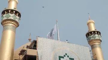 بالصور.. رفع علم الغدير احتفالاً ببدء فعاليات عيد الغدير