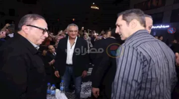 بالصور | علاء مبارك يحضر عزاء والد الفنان تامر عبد المنعم