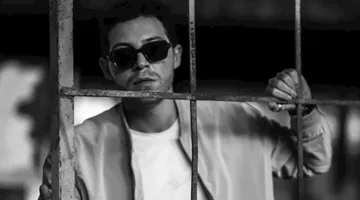 بالصور: محمود حجازي يوضح تفاصيل شخصيته في فيلم “في عز الضهر”