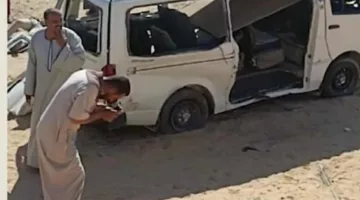 بالصور.. وفاة وإصابة 14 فرداً في حادث فظيع على طريق المنيا الصحراوي