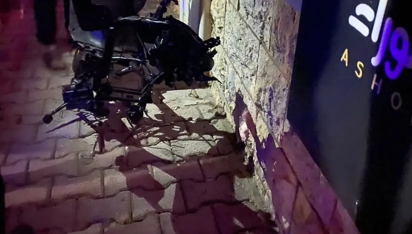 بالفيديو – هجوم بطائرة مسيّرة إسرائيلية في كفرجوز يسفر عن مقتل شخص وإصابة آخر بالفيديو – هجوم بطائرة مسيّرة إسرائيلية في كفرجوز يسفر عن مقتل شخص وإصابة آخر