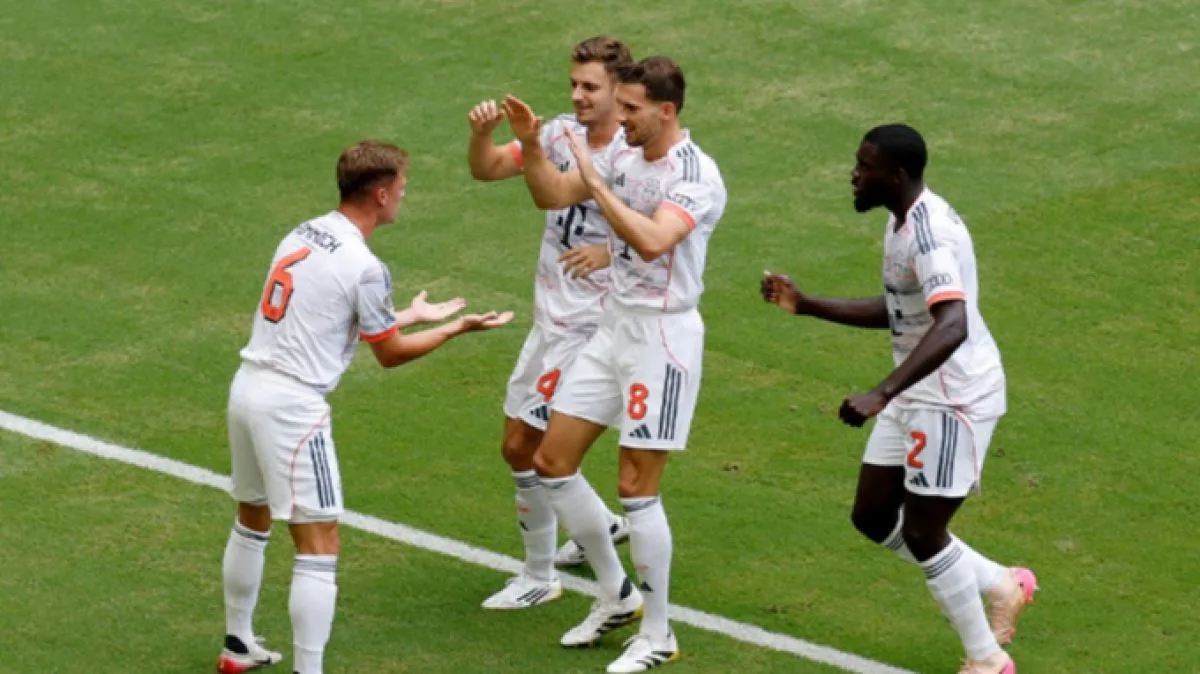 بايرن ميونخ يواجه باريس في ربع نهائي كأس العالم للأندية بعد انتصاره على فلامينجو 4-2 بايرن ميونخ يواجه باريس في ربع نهائي كأس العالم للأندية بعد انتصاره على فلامينجو 4-2