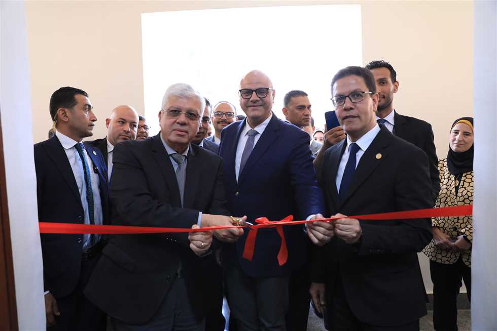 بتكلفة تبلغ 2.35 مليار جنيه… «عاشور وعطية والجيزاوي» يفتتحون مجموعة من المشاريع في جامعة بنها بتكلفة تبلغ 2.35 مليار جنيه… «عاشور وعطية والجيزاوي» يفتتحون مجموعة من المشاريع في جامعة بنها