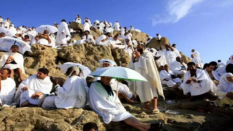 بث مباشر: توافد الحجاج إلى عرفات، وأفضل الدعاءات لهذا اليوم بث مباشر: توافد الحجاج إلى عرفات، وأفضل الدعاءات لهذا اليوم