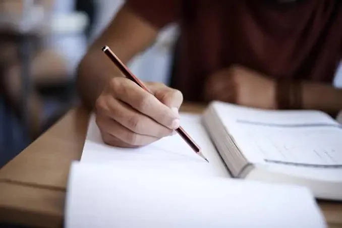 بدء استقبال الاعتراضات على نتائج الإعدادية لعام 2025.. الوثائق اللازمة والرسوم المستحقة بدء استقبال الاعتراضات على نتائج الإعدادية لعام 2025.. الوثائق اللازمة والرسوم المستحقة