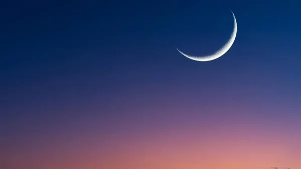 بداية شهر المحرم وبدء العام الهجري الجديد سيكون يوم الخميس المقبل وفقًا للتقديرات الفلكية. بداية شهر المحرم وبدء العام الهجري الجديد سيكون يوم الخميس المقبل وفقًا للتقديرات الفلكية.