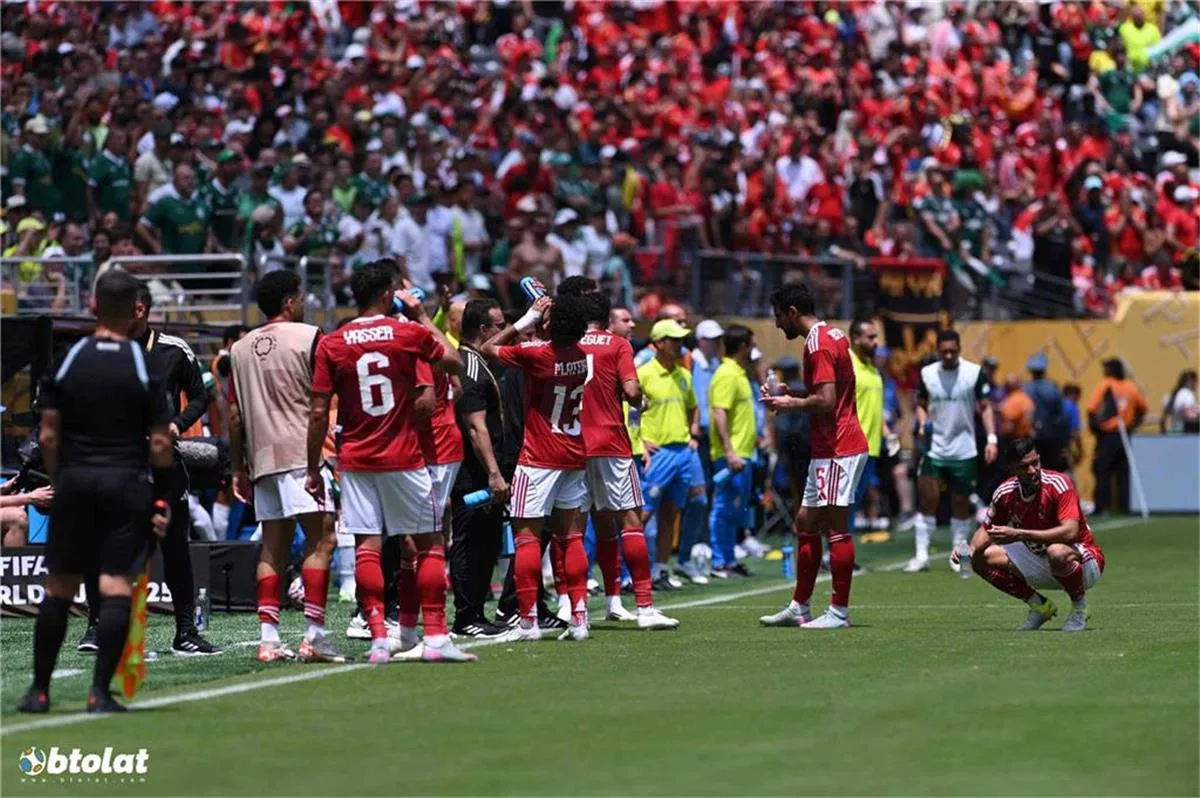 بدلاء الأهلي في مواجهة بورتو بكأس العالم للأندية.. بن شرقي يتواجد إلى جانب أفشة بدلاء الأهلي في مواجهة بورتو بكأس العالم للأندية.. بن شرقي يتواجد إلى جانب أفشة