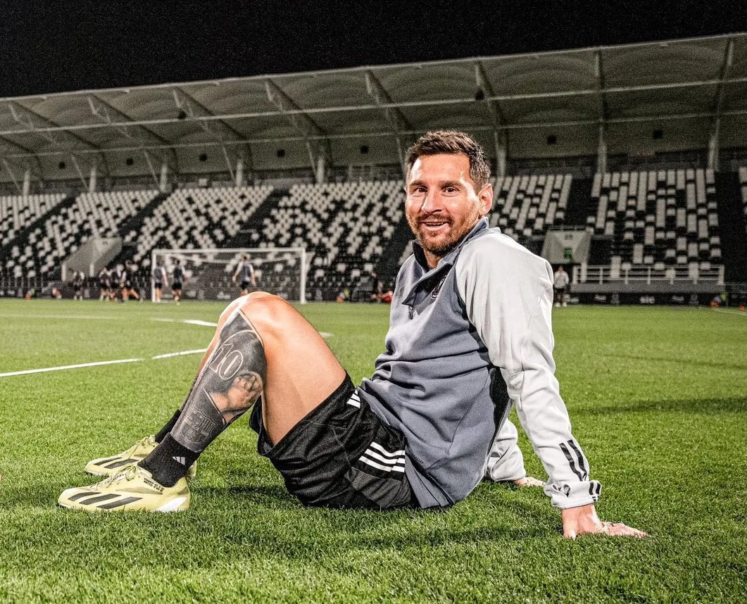برشلونة يحل أزمة الديون مع ميسي برشلونة يحل أزمة الديون مع ميسي
