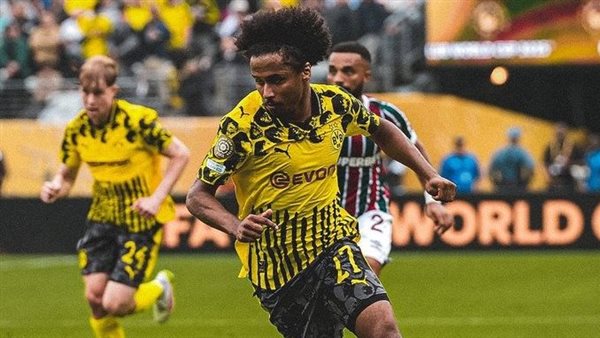 بروسيا دورتموند يتعثر بالتعادل أمام فلومينينسي البرازيلي في كأس العالم بروسيا دورتموند يتعثر بالتعادل أمام فلومينينسي البرازيلي في كأس العالم