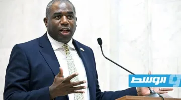 بريطانيا: لا يزال هناك وقت للتوصل إلى حل دبلوماسي مع إيران