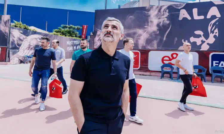 بسبب المأزق.. ريبيرو يُفاجئ حمدي فتحي في الأهلي قبل مباراة إنتر ميامي. بسبب المأزق.. ريبيرو يُفاجئ حمدي فتحي في الأهلي قبل مباراة إنتر ميامي.