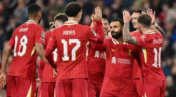 بسبب محمد صلاح.. لاعب في ليفربول يرفض التمديد ويخشى من تكرار تجربة أرنولد