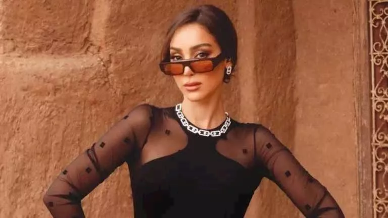 بسمة بوسيل releases a mini album titled “Dream” بسمة بوسيل releases a mini album titled “Dream”