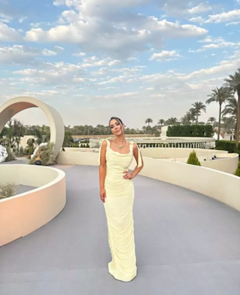 بسنت شوقي تكشف عن إطلالتها.. والجمهور يصفها بأجمل من ياسمين صبري بسنت شوقي تكشف عن إطلالتها.. والجمهور يصفها بأجمل من ياسمين صبري