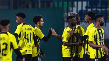 بشكل رسمي: اتحاد جدة يستثمر في فترة الانتقالات ويضم لاعبًا من الهلال.