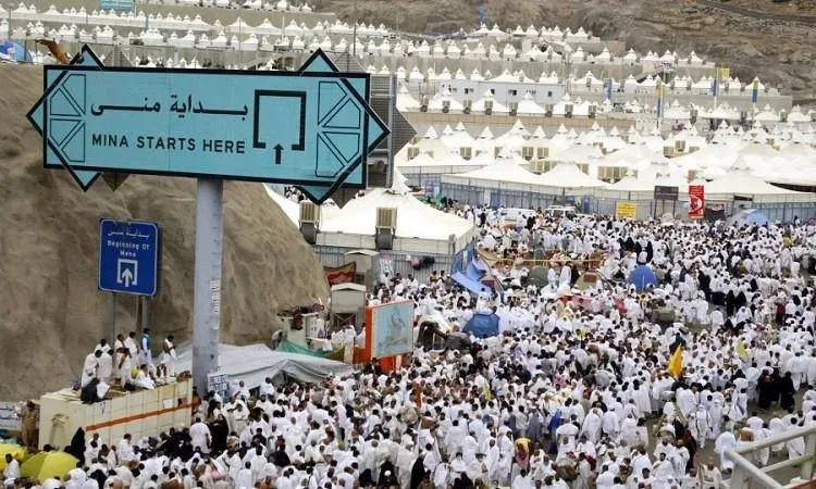 بعثة الحج السياحي تراقب أحوال الحجاج في “منى” وتعلن عن سلاسة رمي الجمار بعثة الحج السياحي تراقب أحوال الحجاج في “منى” وتعلن عن سلاسة رمي الجمار
