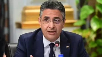 بعد التوترات الإقليمية.. وزير التموين يراقب وضع المخزون الاستراتيجي من
