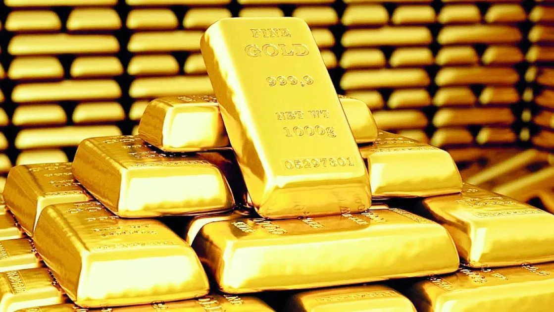 بعد الوصول لمستوى قياسي… الذهب ينخفض إلى أقل من 3000 دولار بحلول عام 2026.