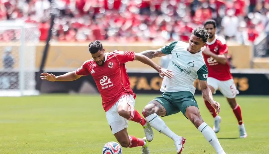 بعد تلقيه إشعاراً بالانتقال.. لاعب الأهلي يعلن عن وجهته القادمة بعد تلقيه إشعاراً بالانتقال.. لاعب الأهلي يعلن عن وجهته القادمة