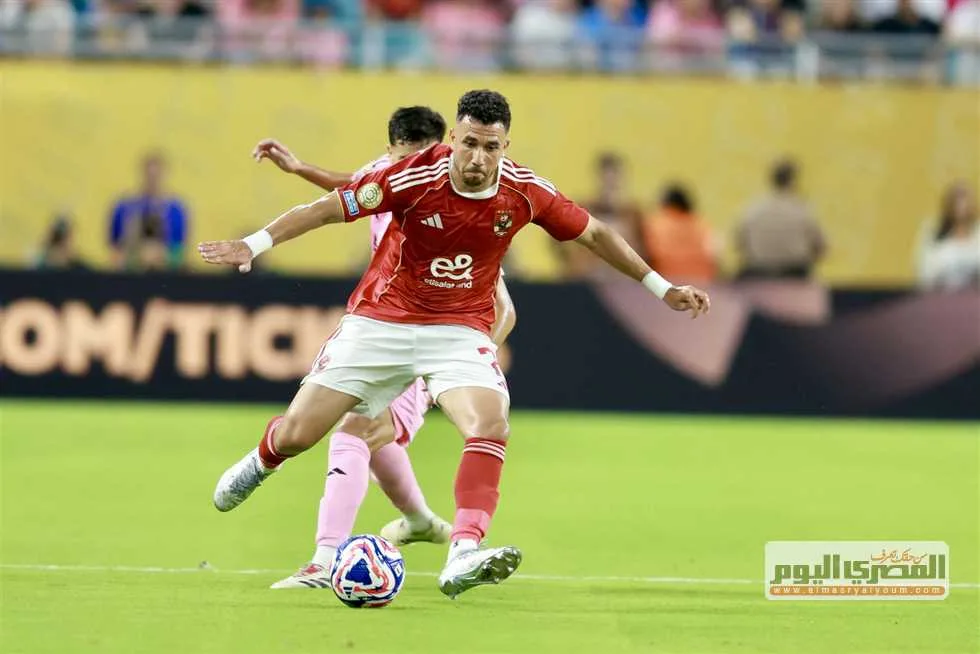 بعد حديث المدرب.. الأهلي يفرض غرامة على محمود تريزيجيه بعد حديث المدرب.. الأهلي يفرض غرامة على محمود تريزيجيه