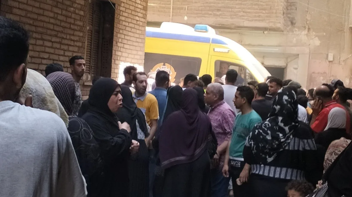 بعد يوم كامل.. إنقاذ مصابة من تحت أنقاض مباني حدائق القبة بعد يوم كامل.. إنقاذ مصابة من تحت أنقاض مباني حدائق القبة