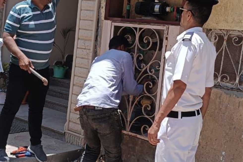 بـ«34 عملية».. بدء حملة لضبط التوصيلات غير القانونية لمياه الشرب في دمياط الجديدة (التفاصيل) بـ«34 عملية».. بدء حملة لضبط التوصيلات غير القانونية لمياه الشرب في دمياط الجديدة (التفاصيل)