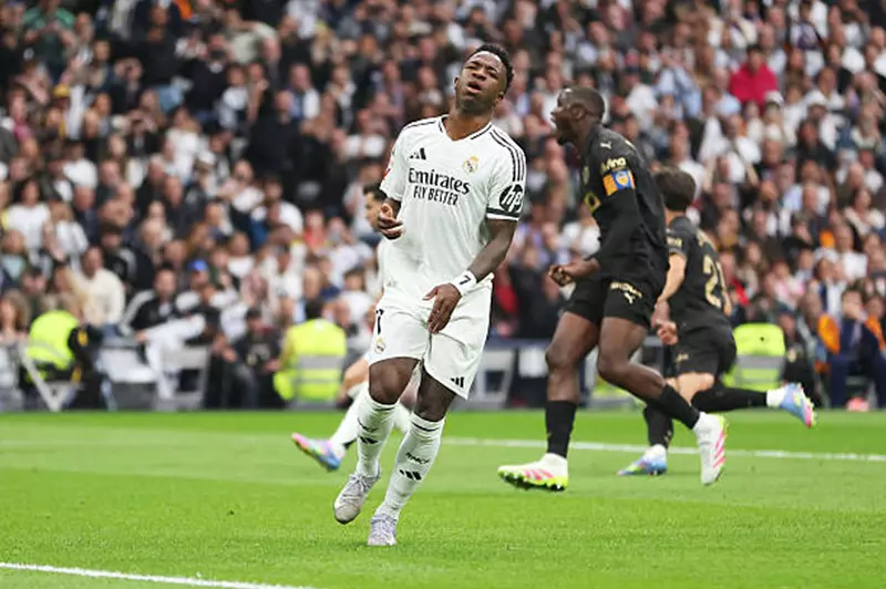 بفضل سحر بيلينجهام.. فينيسيوس يترك بصمته في كأس العالم للأندية 2025 بفضل سحر بيلينجهام.. فينيسيوس يترك بصمته في كأس العالم للأندية 2025