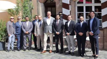 بلدية الشارقة تستعرض التجارب المتبعة في المدن الذكية