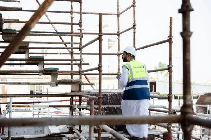 بلدية دبي تلغي تراخيص مكتبين هندسيين بسبب عدم التزامهما بالمعايير وأخلاقيات المهنة. بلدية دبي تلغي تراخيص مكتبين هندسيين بسبب عدم التزامهما بالمعايير وأخلاقيات المهنة.