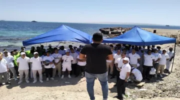 بمشاركة 100 متطوع.. “هيبكا” تستضيف حملة لتنظيف شاطئ فلفلة في الغردقة
