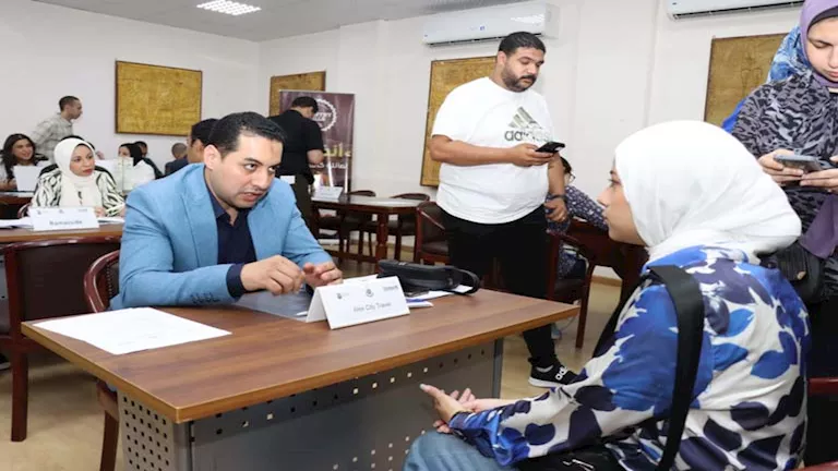 بمشاركة 20 شركة وفندق: فعالية توظيف لطلاب “سياحة الإسكندرية” – صور بمشاركة 20 شركة وفندق: فعالية توظيف لطلاب “سياحة الإسكندرية” – صور