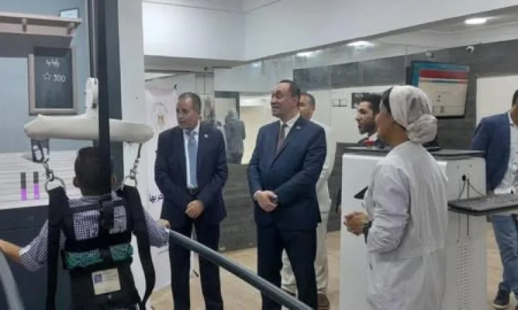 بنك ناصر الاجتماعي يقدم أحدث الأجهزة العالمية لدعم الأطفال المصابين بشلل الدماغ.