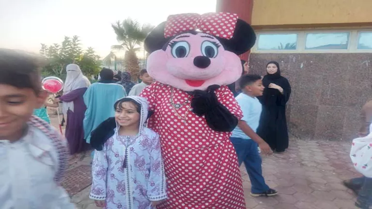 بهجة عيد الأضحى تنتشر في جنوب سيناء مع وصول المصلين إلى الساحات (صور) بهجة عيد الأضحى تنتشر في جنوب سيناء مع وصول المصلين إلى الساحات (صور)