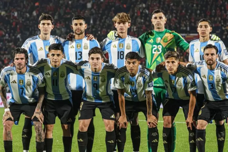 بوجود ميسي “البديل” وماستانتونو “الأصغر”، الأرجنتين تتغلب على تشيلي في تصفيات كأس العالم بوجود ميسي “البديل” وماستانتونو “الأصغر”، الأرجنتين تتغلب على تشيلي في تصفيات كأس العالم