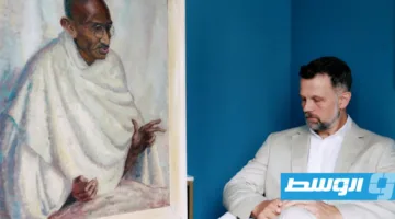 بورتريه يعود تاريخه إلى 95 عامًا لـ«المهاتما غاندي» يعرض للبيع في مزاد بلندن يوليو المقبل